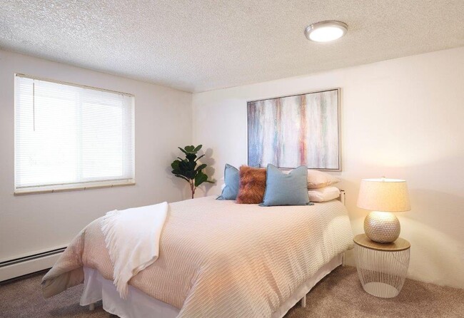 Photo - Parkland Square Apartments