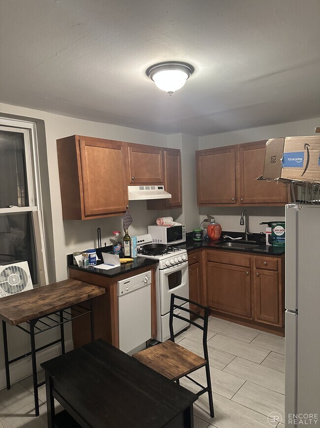 70 Joy St Unit 16