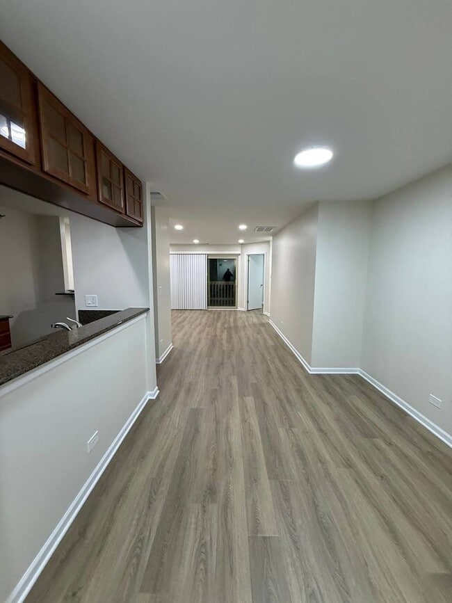 Photo - 209 Glengarry Dr Unit 302