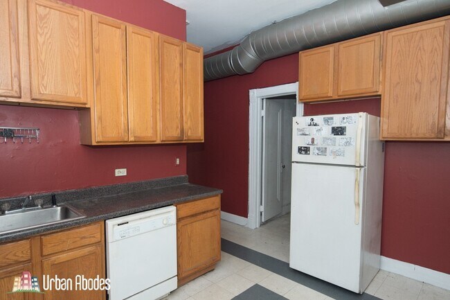 Photo - 1058 N Rockwell St Unit M07R