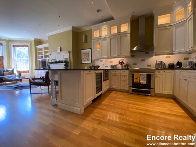 276 Commonwealth Ave Unit 204