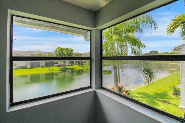 Photo - 960 N Franklin Ave Unit 960d