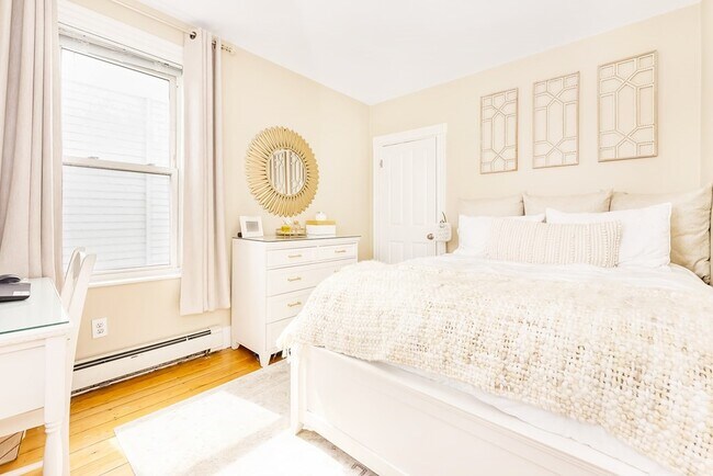 Photo - 180 L St Unit 3