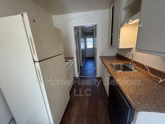 Photo - 717 SE 27th St