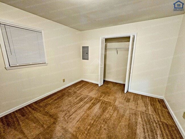 Photo - 702 Couch St