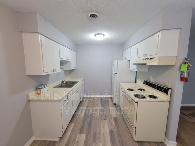 Photo - 309 Somers Ave