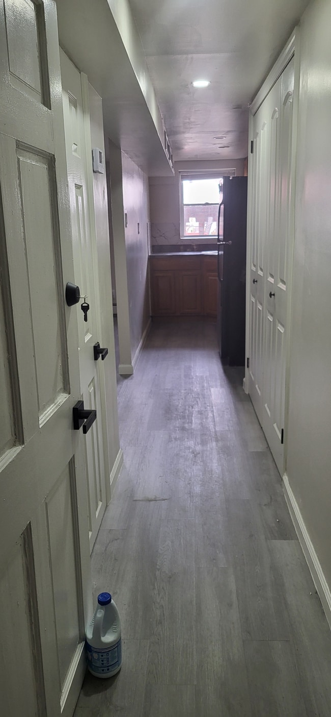 Building Photo - 1843 E 51st St