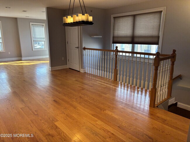 Photo - 112 N Broadway