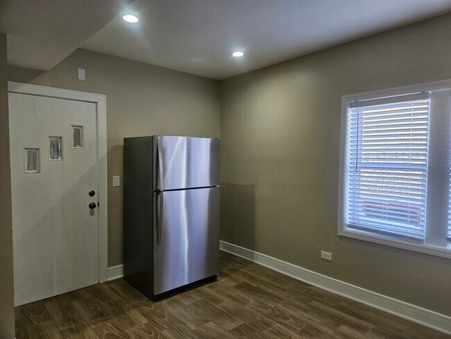 Photo - 3040 N Cicero Ave