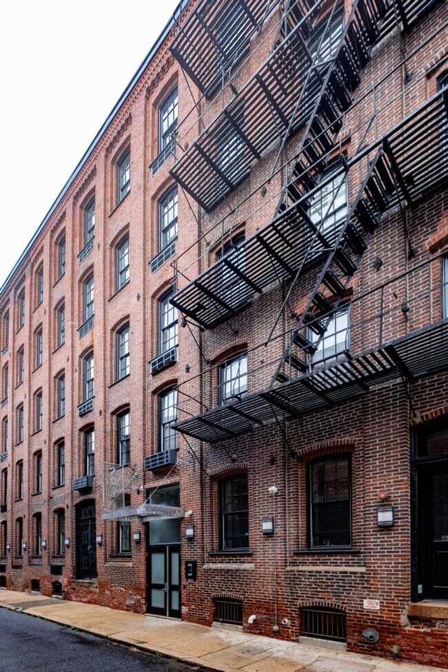 Photo - Luxurious 1-Bedroom Condo at Cuthbert Loft... Unidad 501