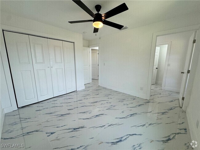 Building Photo - 335 SW 48th Terrace Rental