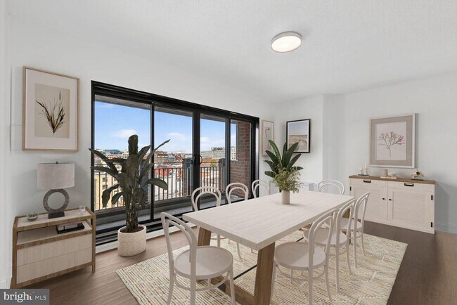 Photo - 1280 21st St NW Unidad 907