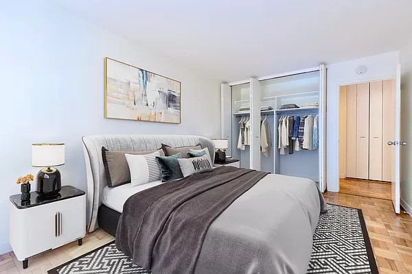 Photo - Regency Towers