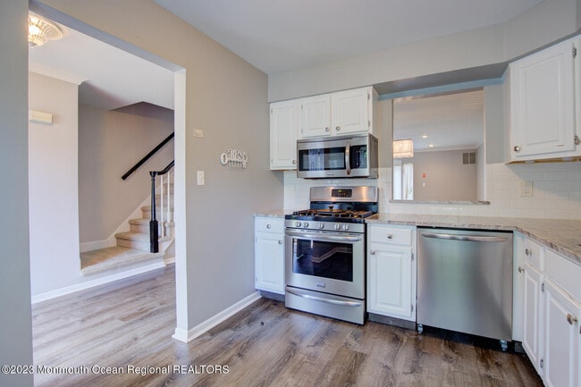Photo - 16 Gloucester Ct Unit 3