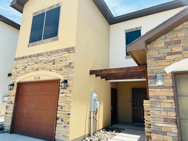 Building Photo - 5812 Montevista Dr Unit 5812 Rental