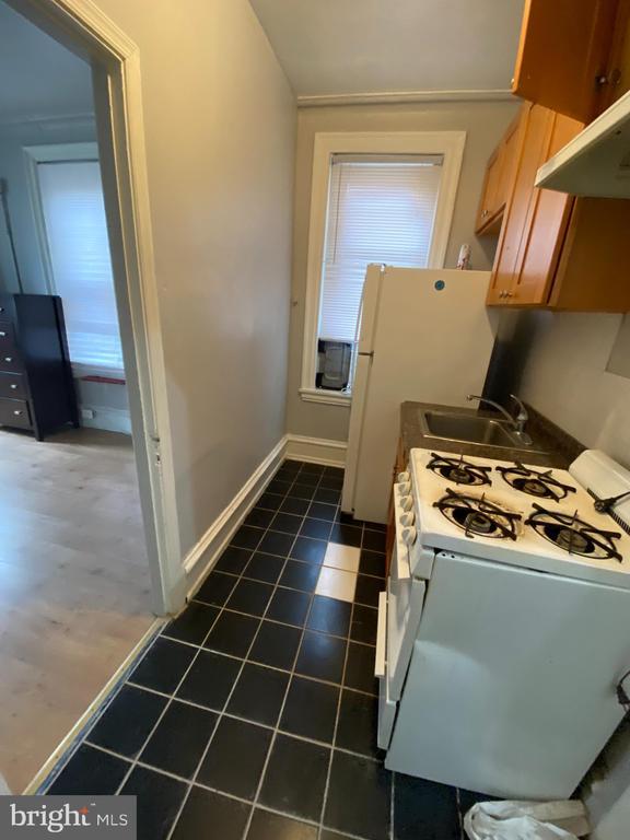 Building Photo - 3258 N Park Ave Unit 2F