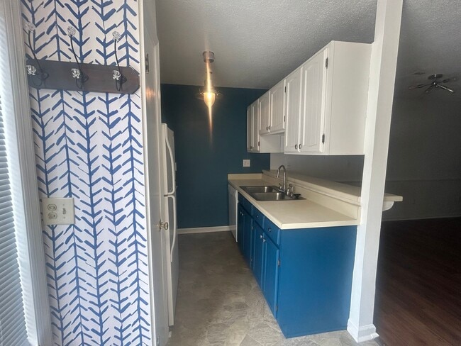 Photo - 3235 W Wimbledon Dr