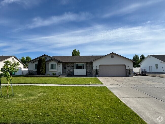 Building Photo - 4301 E Nibley Cir Rental