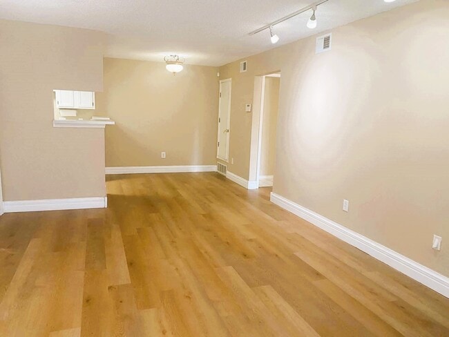 Photo - 4400 S Quebec St Unidad R-201