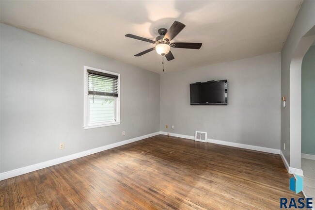 Photo - 2801 S Duluth Ave