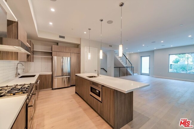 Photo - 723 Huntley Dr