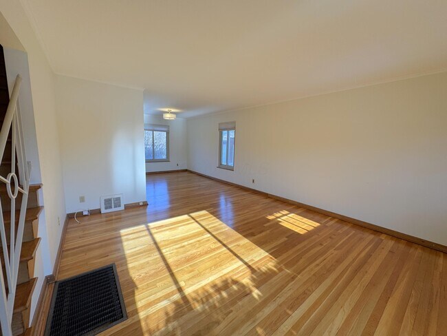 Photo - 2030 Harwitch Rd