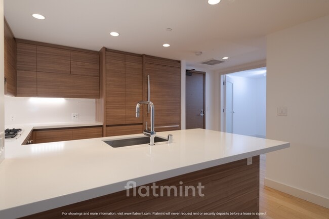 Photo - 583 Battery St