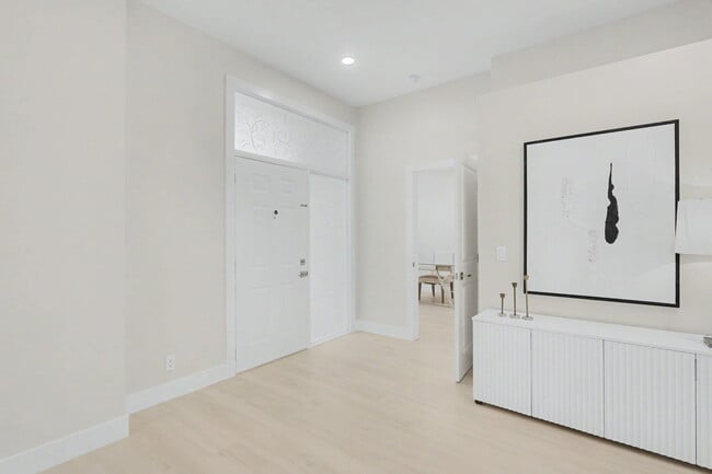 Photo - 7832 Rockford Rd