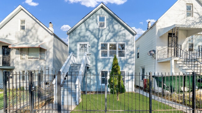 Building Photo - 2452 W 46th Pl Unit 2