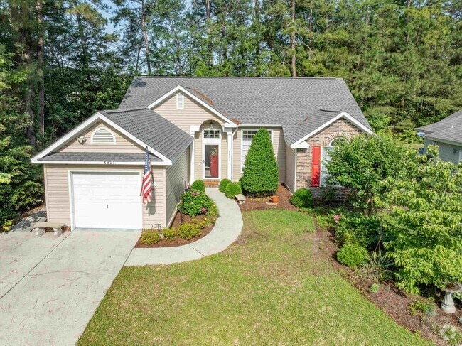 Building Photo - 4821 Southern Trail Rental