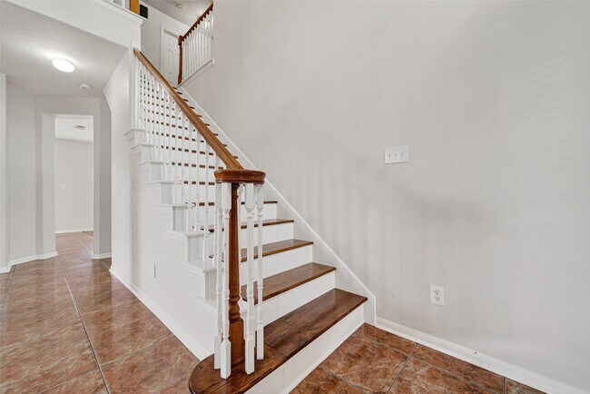 Photo - 14603 Bladenboro Dr