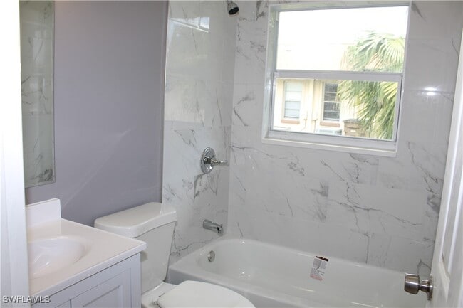 Building Photo - 334 Cape Coral Pkwy W Unit 2 Rental