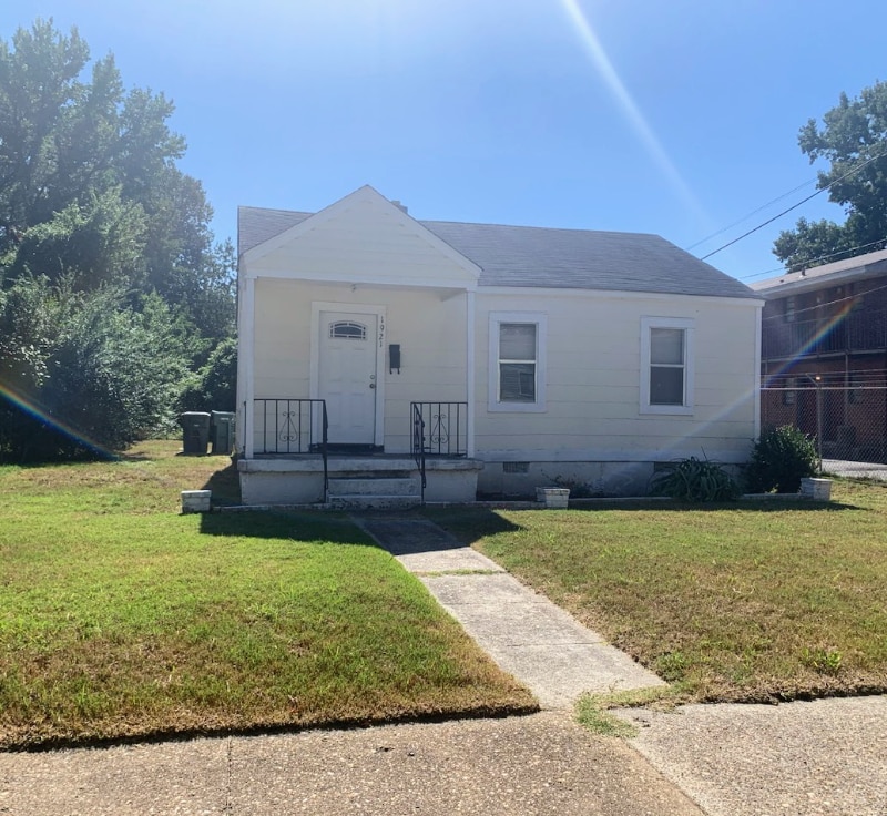 Photo - 1921 Hubert Ave