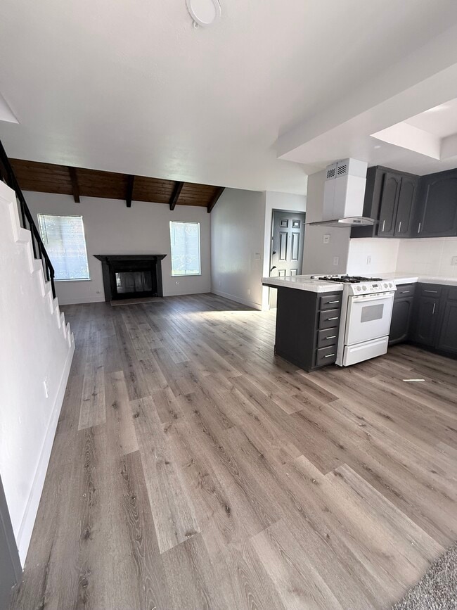 Photo - 1128 S Edison St