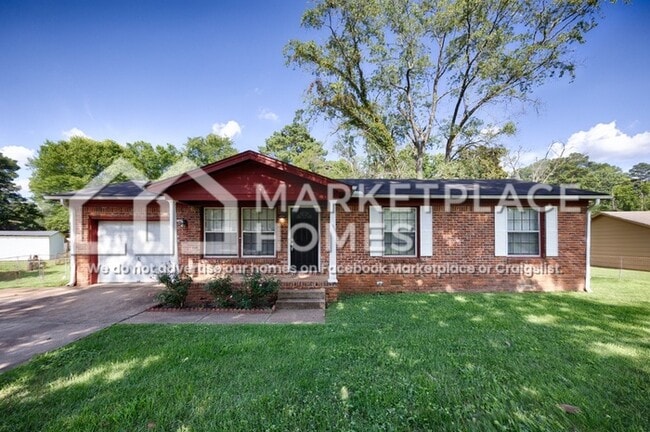 Building Photo - 4002 Summerhill Dr NW