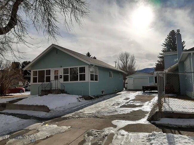 Photo - 506 S 8th St