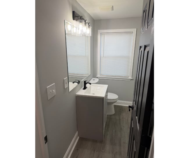 Photo - 1271 Limit Ave Unit BB W/Bath $850 Available