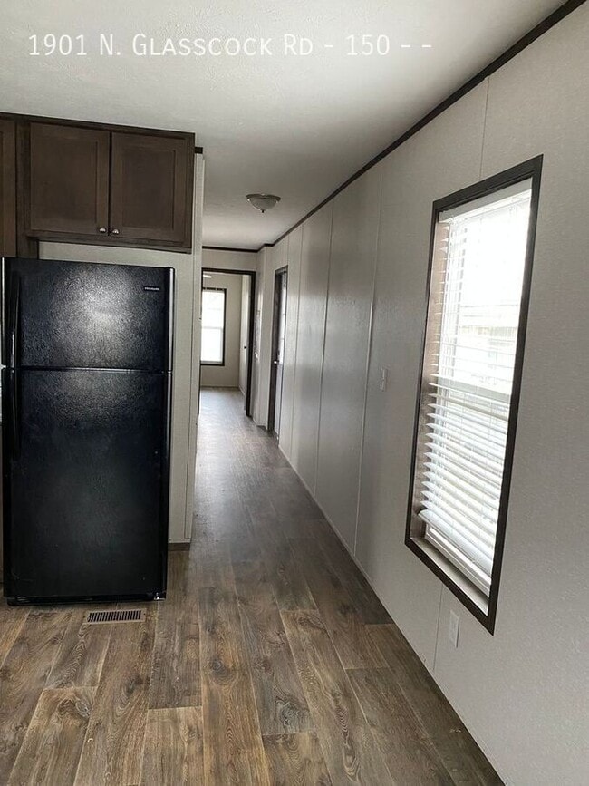 Photo - 1901 N Glasscock Rd