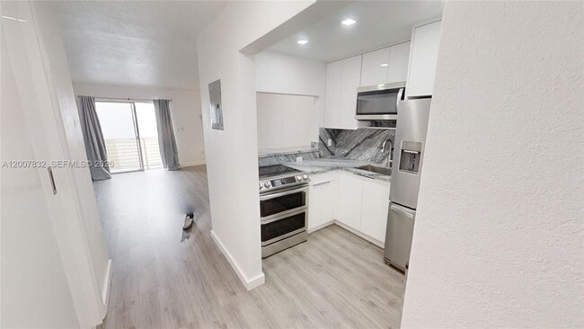 Photo - 1441 Lincoln Rd Unit 309