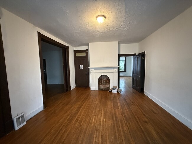 Photo - 806 W King St Unit A