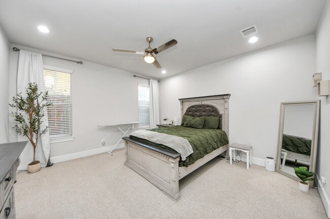 Photo - 9614 Riddlewood Ln