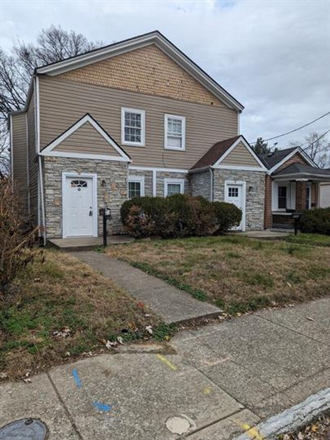 Photo - 2115 Bradley Ave Apartment