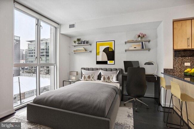 Photo - 1025 1st St SE Unit 507