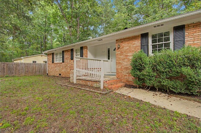 Ranch Home on Private lot in Chapel Hill