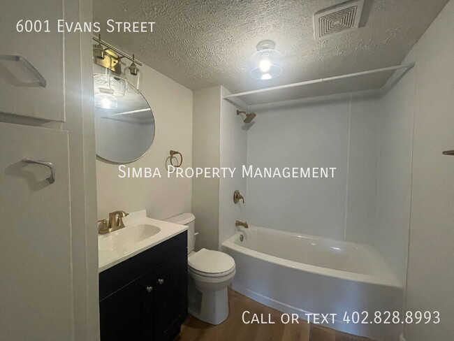 Photo - 6001 Evans St