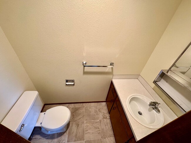 Photo - 1127-1129 Applegate Street Unit 1129