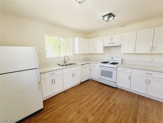 Photo - 6232 Espinosa Ave