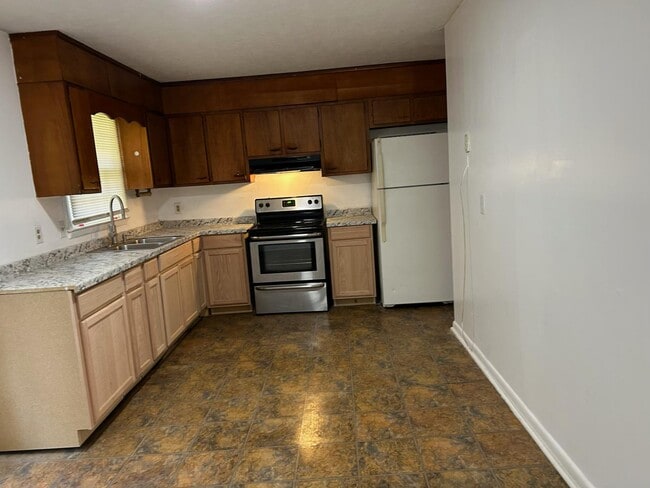 Photo - 2336 Lake Ave