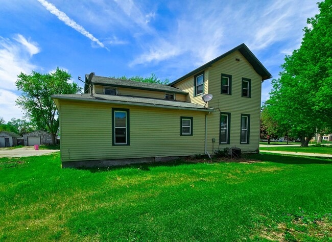 Charming 5 Bedroom Home in Aledo with Mode... - Charming 5 Bedroom Home in Aledo with Mode...