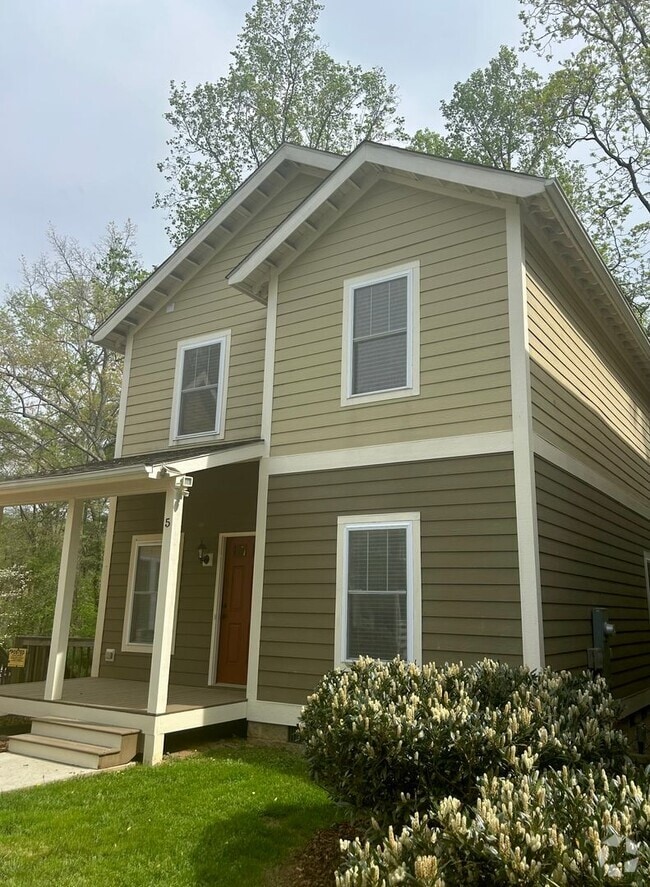 Building Photo - Kenilworth Area Rental!